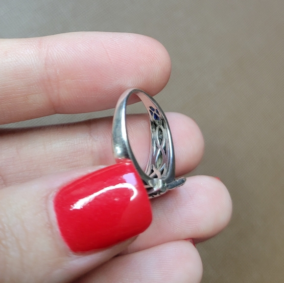 Buckle Ring With Diamonds - Picture 7 of 12